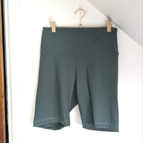 EVERLANE The Perform High Rise Bike Short Green NEW Size S - Picture 1 of 5